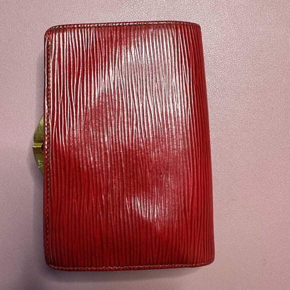 LV Red Epi Leather Kisslock Wallet - Picture 4 of 11